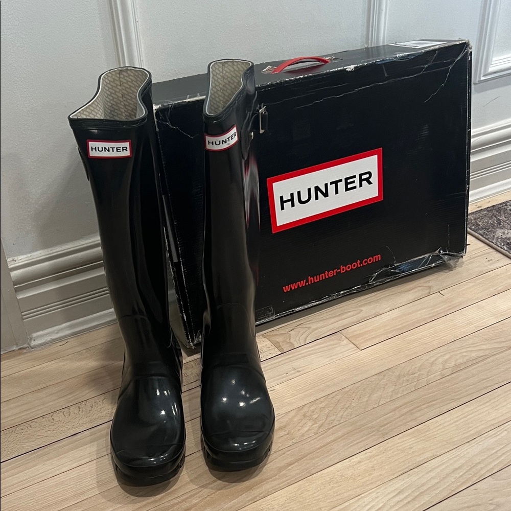 Hunter Glossy Black Rain Boots